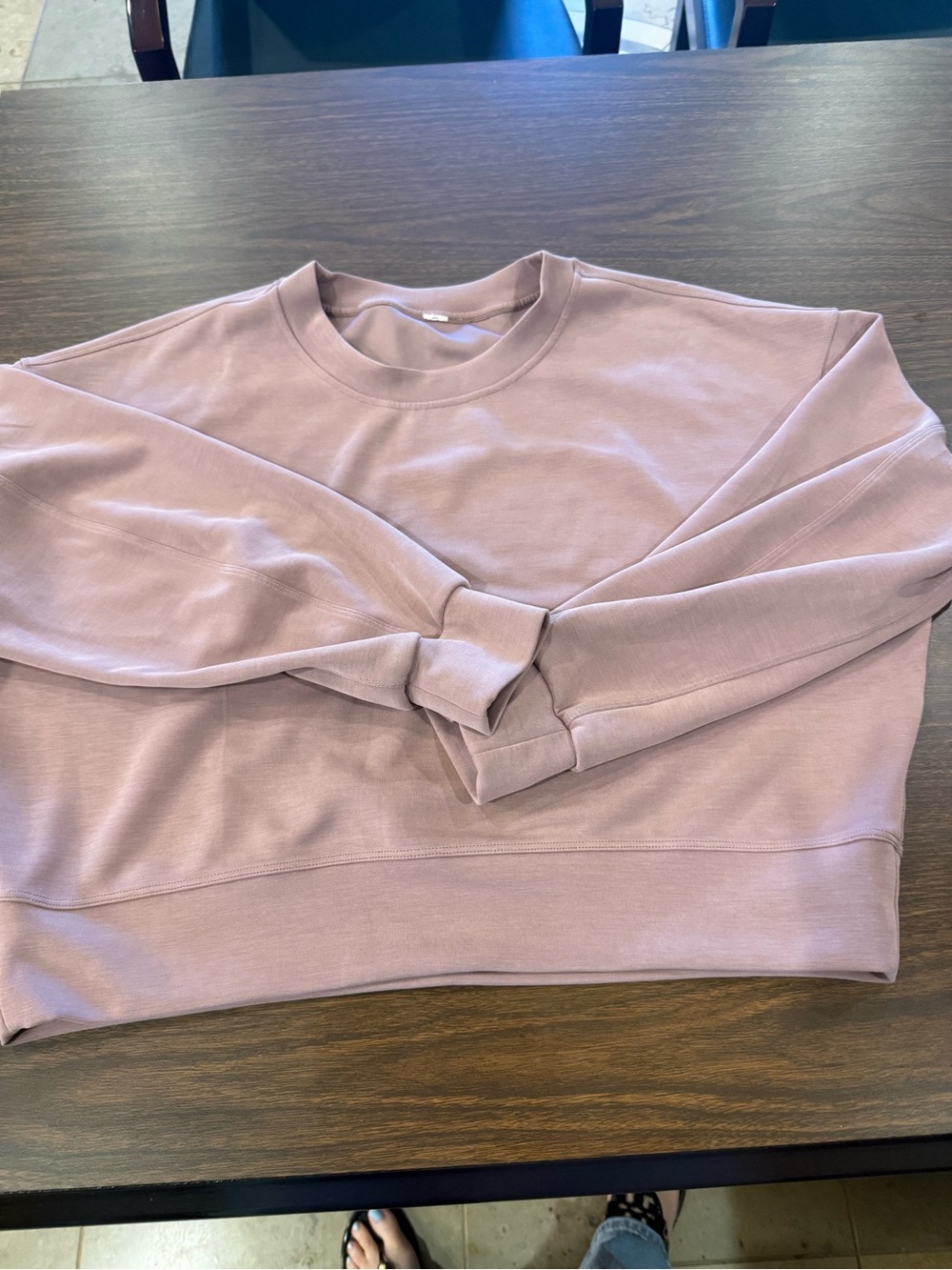 Lululemon Softstream sweatshirt size 6
